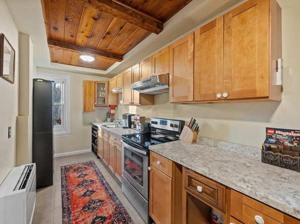 249 Pleasant St, Southbridge MA 01550