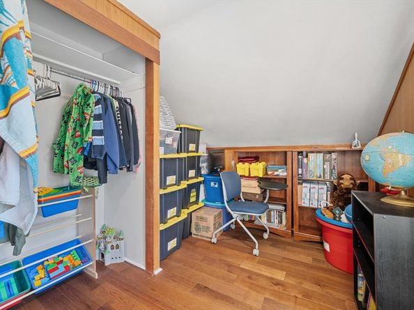 249 Pleasant St, Southbridge MA 01550