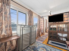 249 Pleasant St, Southbridge MA 01550