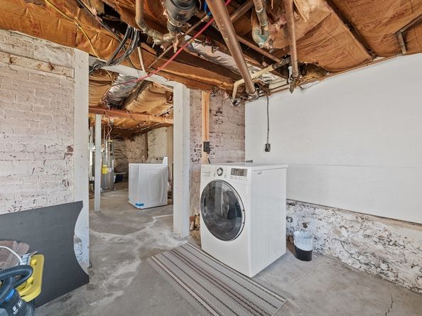 249 Pleasant St, Southbridge MA 01550