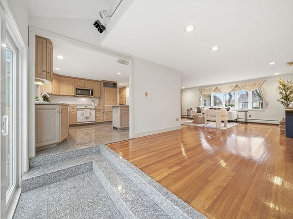 2 Witham Street, Lynnfield MA 01940