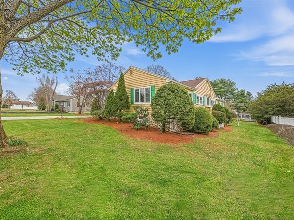 2 Witham Street, Lynnfield MA 01940