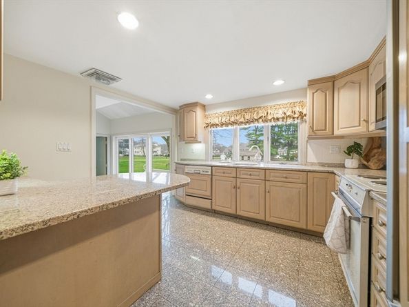 2 Witham Street, Lynnfield MA 01940