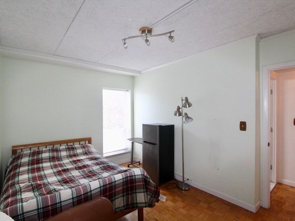 44 Broadlawn Park 22A, Boston MA 02467