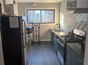 44 Broadlawn Park 22A, Boston MA 02467