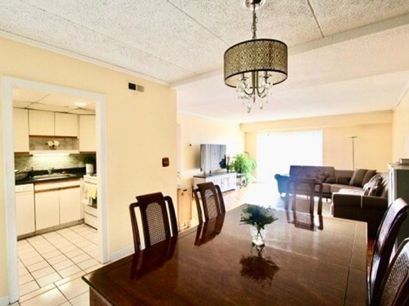 44 Broadlawn Park 22A, Boston MA 02467