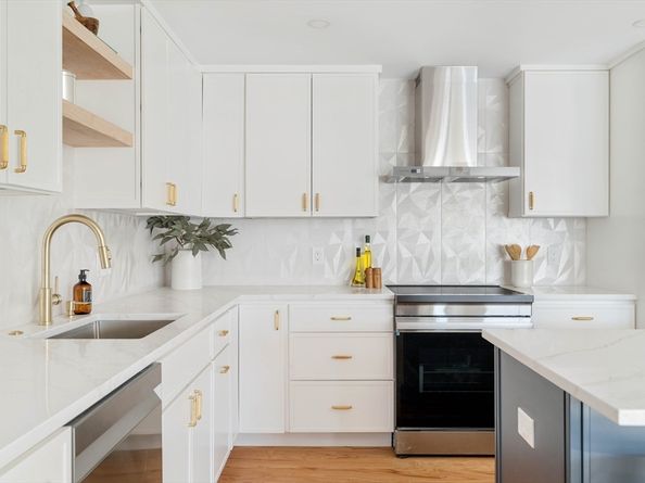 655 Saratoga Street 201, Boston MA 02128