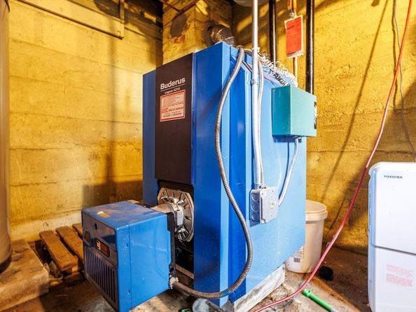 77 Lovewell St, Gardner MA 01440