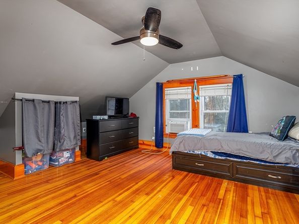 77 Lovewell St, Gardner MA 01440