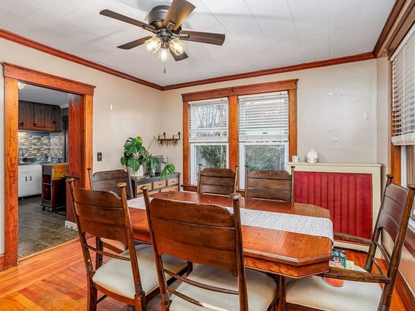 77 Lovewell St, Gardner MA 01440