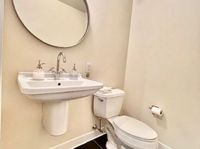 2 Earhart 121, Cambridge MA 02141