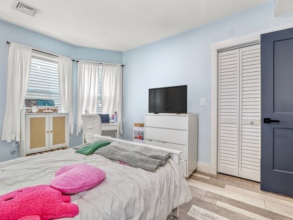 61 Shepton St, Boston MA 02124