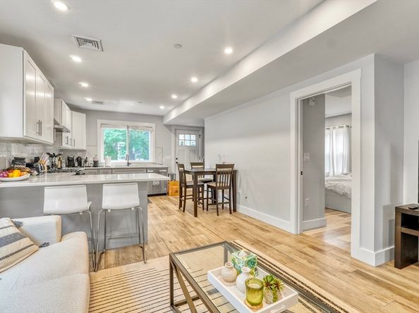 61 Shepton St, Boston MA 02124