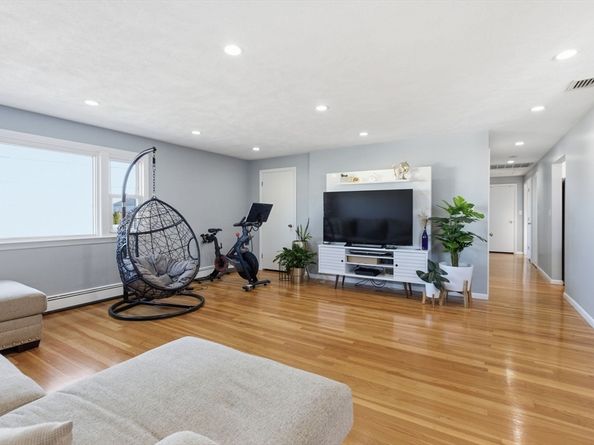 41-43 Seagirt Ave, Saugus MA 01906