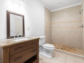 676 Franklin St, Duxbury MA 02332