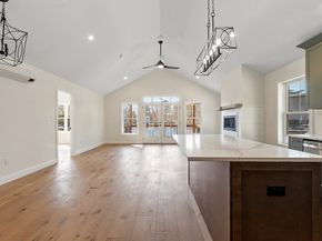 16 2nd St, Winchendon MA 01475