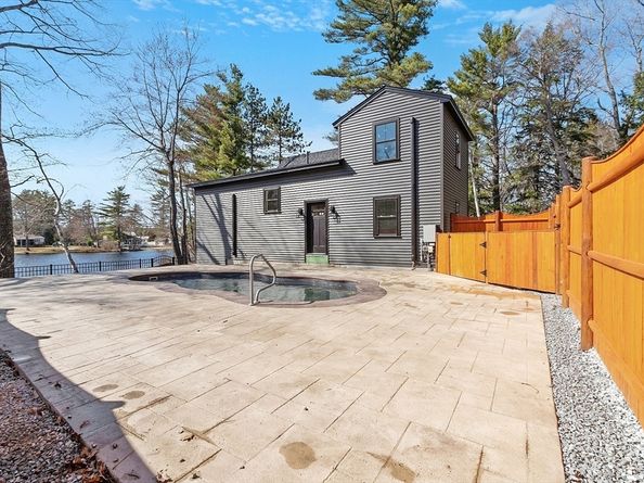 16 2nd St, Winchendon MA 01475