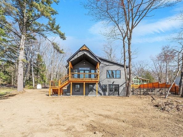 16 2nd St, Winchendon MA 01475