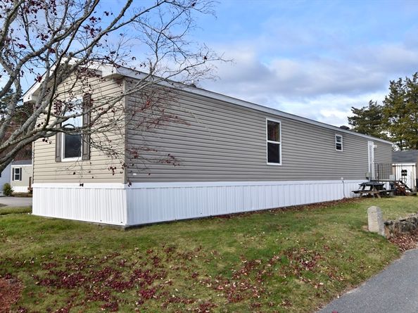 2900 Cranberry Hwy 42, Wareham MA 02538