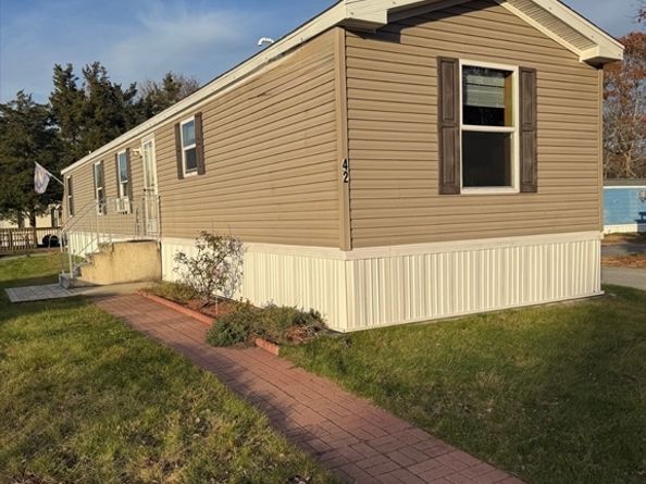 2900 Cranberry Hwy 42, Wareham MA 02538