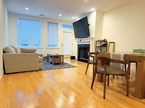 16 Taylor Dr 1010, Reading MA 01867