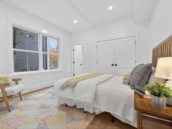 31 Houghton St A, Somerville MA 02143