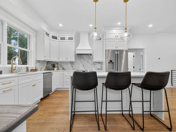 31 Houghton St A, Somerville MA 02143