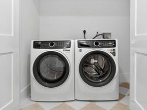 31 Houghton St A, Somerville MA 02143