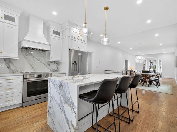 31 Houghton St A, Somerville MA 02143