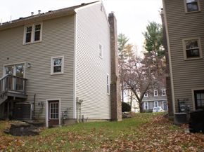 436 Wellman Ave 436, Chelmsford MA 01863