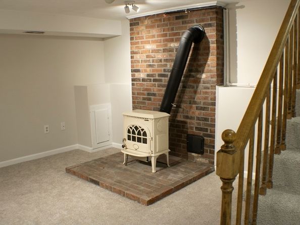 436 Wellman Ave 436, Chelmsford MA 01863