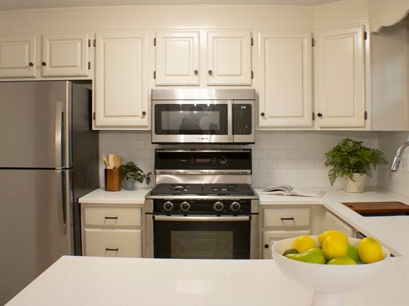 436 Wellman Ave 436, Chelmsford MA 01863