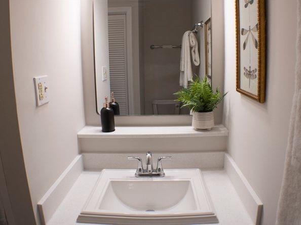 436 Wellman Ave 436, Chelmsford MA 01863