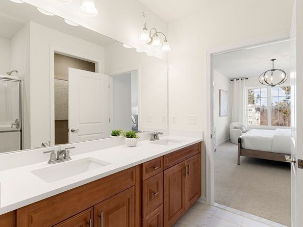 2 Codman Way 411, Westborough MA 01581