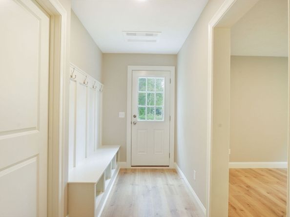 137 Highland, Middleboro MA 02346