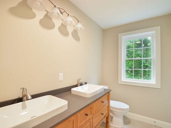 137 Highland, Middleboro MA 02346