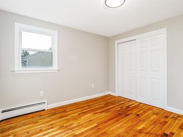 44 Old Brook Rd, Leominster MA 01453