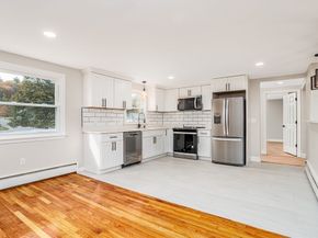 44 Old Brook Rd, Leominster MA 01453