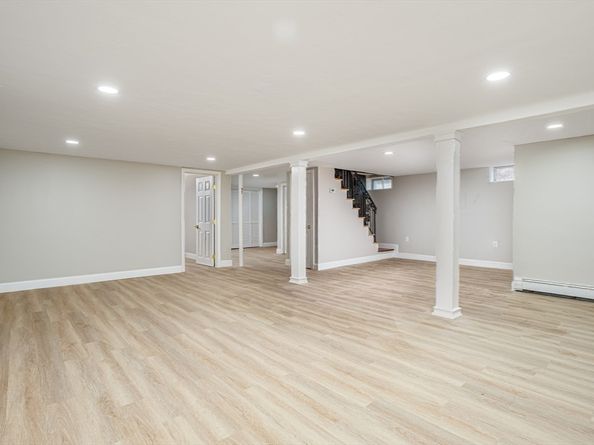 44 Old Brook Rd, Leominster MA 01453