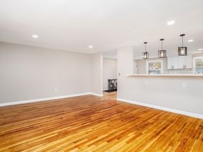 44 Old Brook Rd, Leominster MA 01453