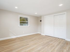 44 Old Brook Rd, Leominster MA 01453