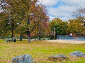 2 Touraine St, Worcester MA 01604