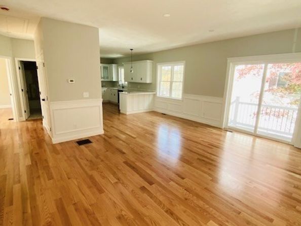 2 Touraine St, Worcester MA 01604