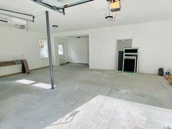 2 Touraine St, Worcester MA 01604