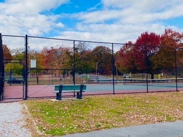 2 Touraine St, Worcester MA 01604