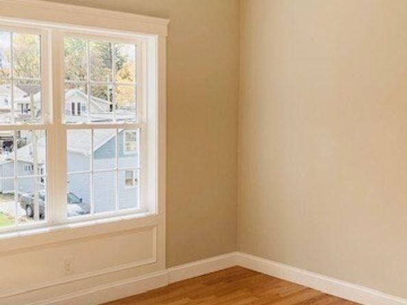 2 Touraine St, Worcester MA 01604