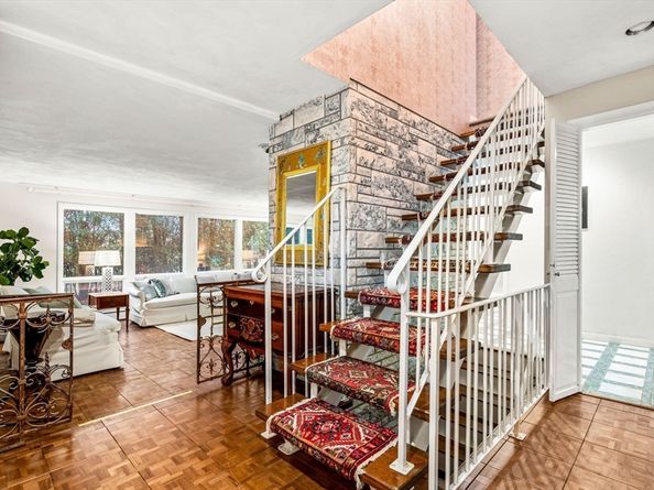 10 Quadrant Road, Salem MA 01970