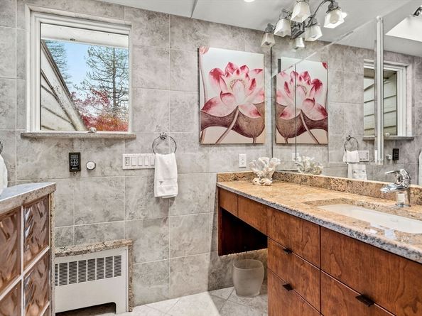 10 Quadrant Road, Salem MA 01970