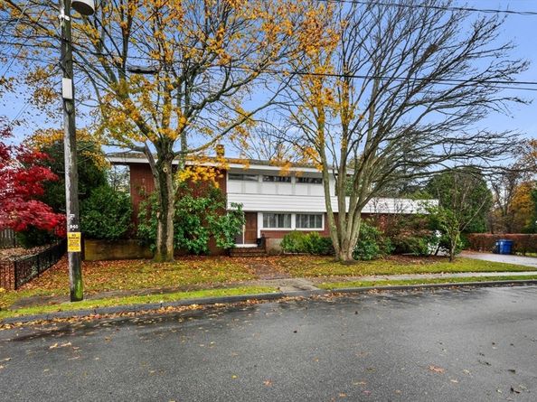 10 Quadrant Road, Salem MA 01970