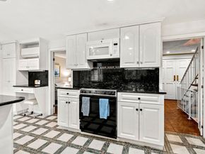 10 Quadrant Road, Salem MA 01970